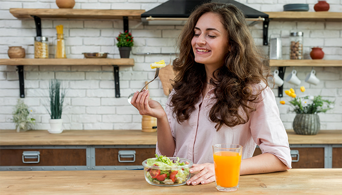 benefits of eating salads in summer