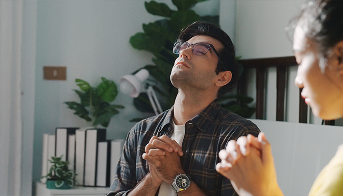 encourages a mind-body connection