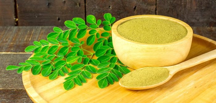 Moringa leaves and leaves powder