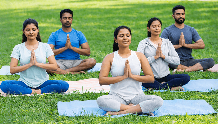 yoga practitioners doing sudarshan kriya