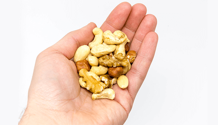 How Many Nuts Per Day Can I Eat?