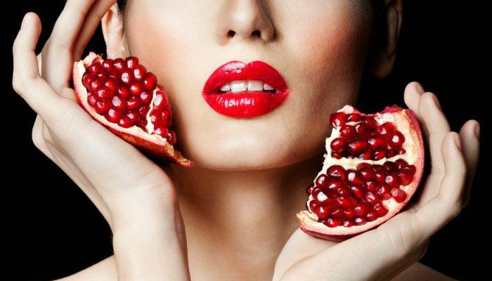 pomegranates-help-in-reducing-your-skin-issues