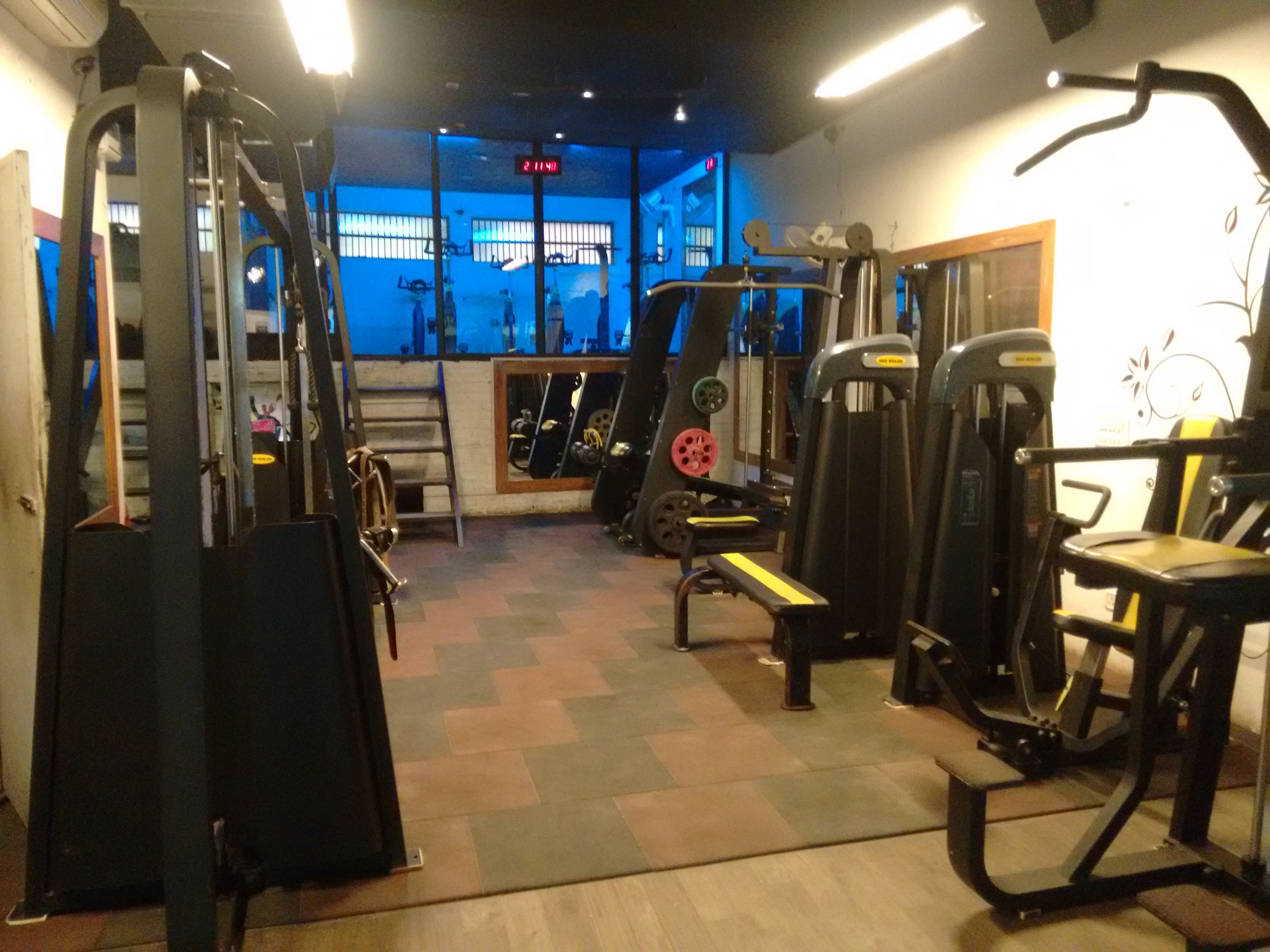 Fitness Edge And Spa Shahdara Fitness Edge And Spa Shahdara