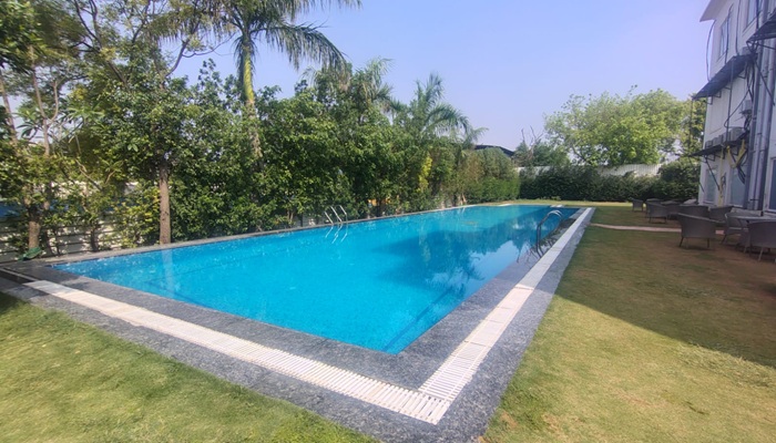 Neer Swimming Institute