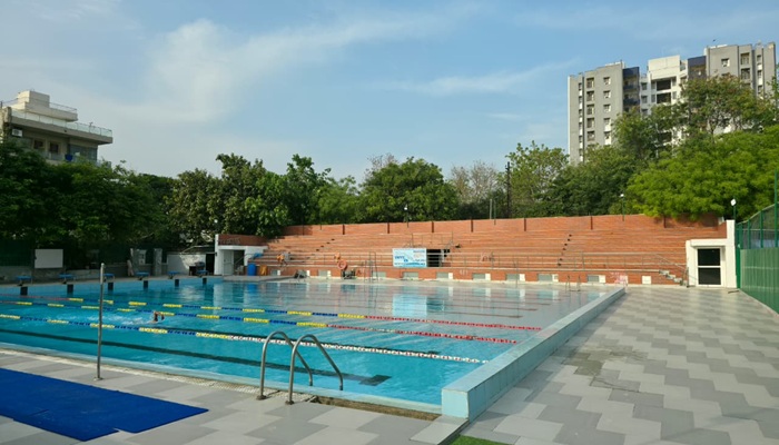 Dive-In Aquatics Swimming Pool