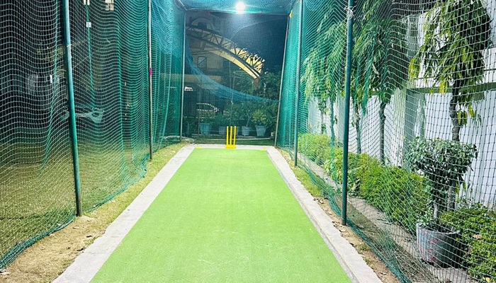Players Cricket Bowling Machine Arena